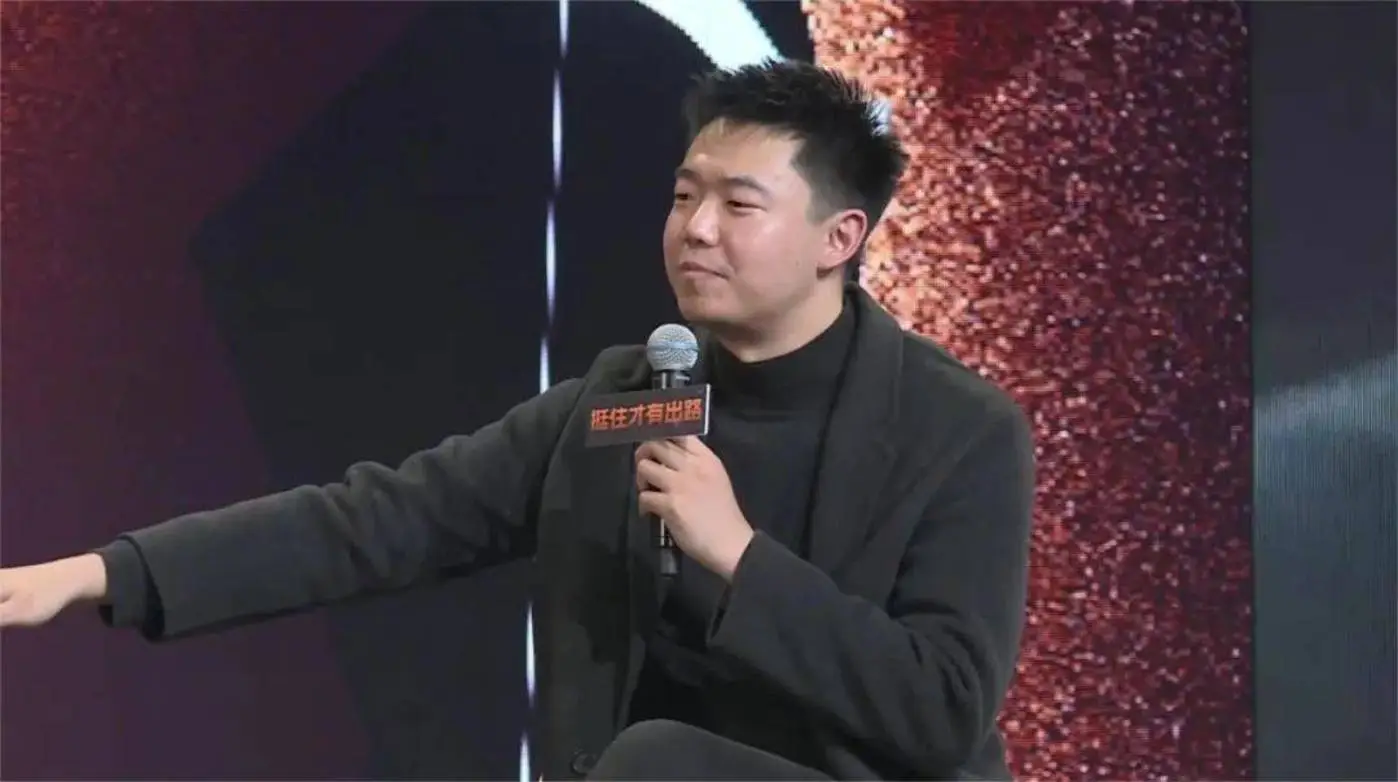 周鸿祎因演讲走红！红衣教主成就非凡，360地位依旧举足轻重？