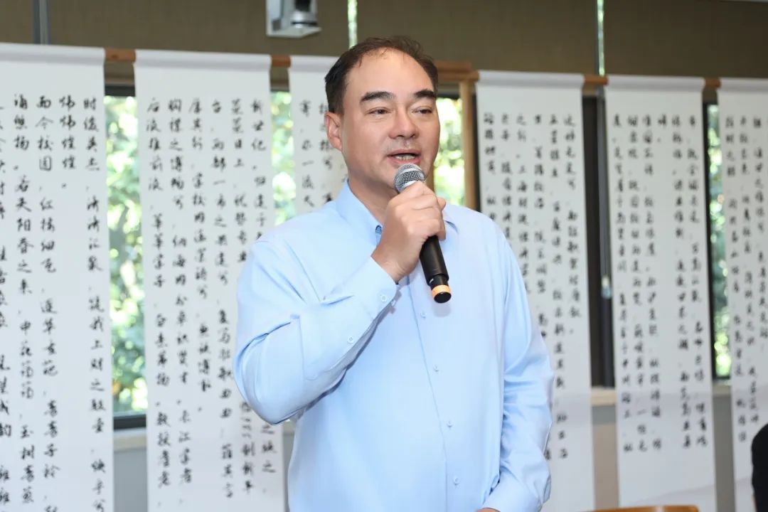 上海财经大学校董面对面 经济金融形势 行业发展展望_郎咸平上海财经大学演讲稿