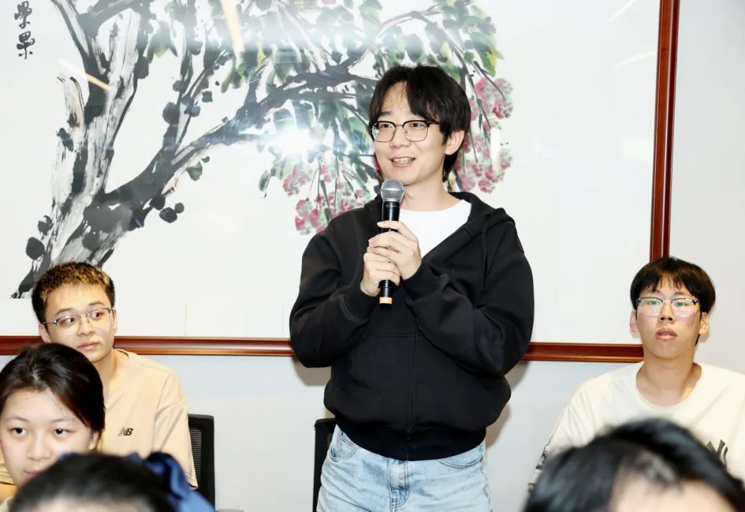 郎咸平上海财经大学演讲稿_上海财经大学校董面对面 经济金融形势 行业发展展望