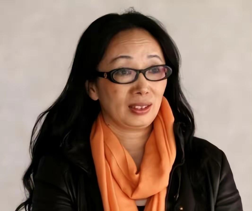 女富豪戴秀丽 离婚原因_戴秀丽 创业经历_戴秀丽的儿子