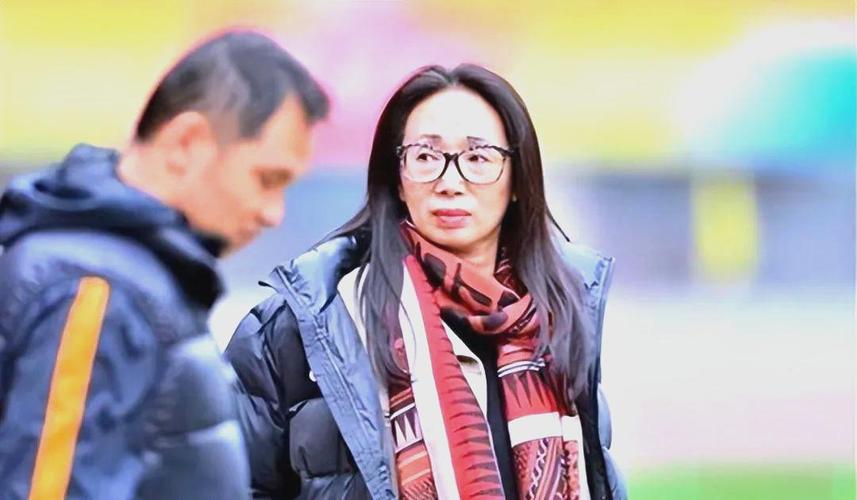 中国女首富戴秀丽离婚内幕：丈夫因厌倦富裕生活提出分手，21年婚姻破裂