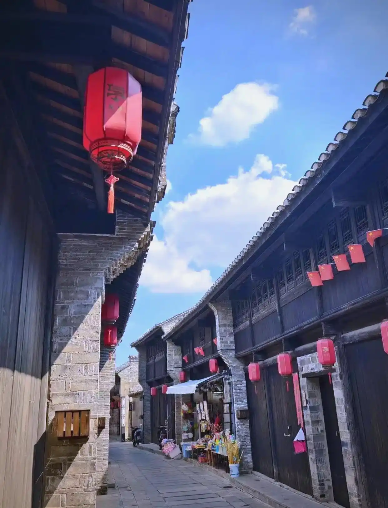 安徽古镇旅游攻略_安徽古镇哪个最值得去_安徽免费古镇推荐