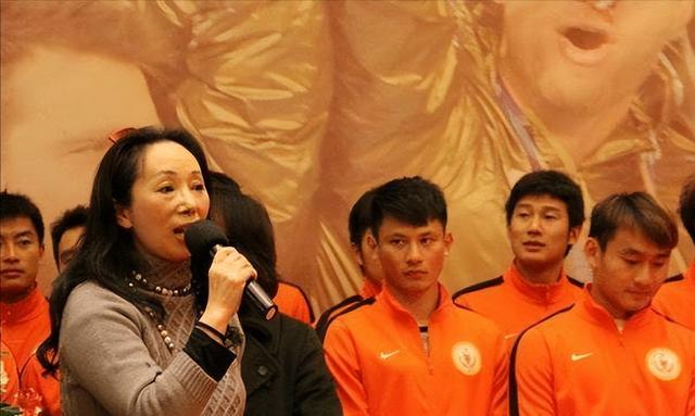 戴秀丽简历小学那上的_戴秀丽 黑龙江女首富 分手原因