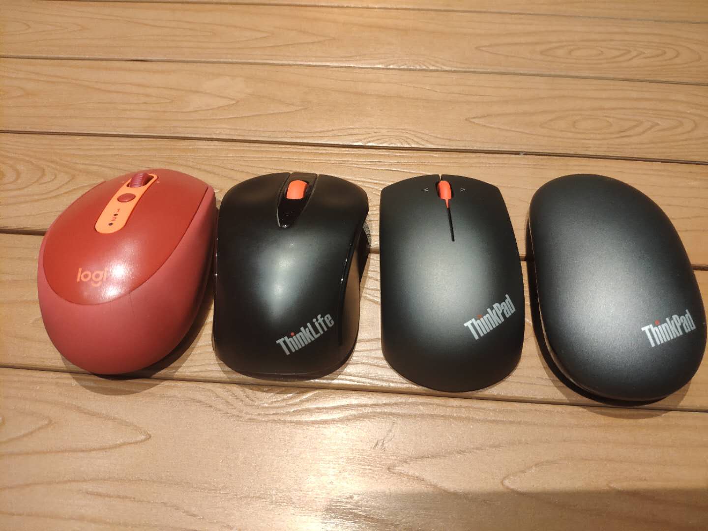 ThinkPad小红点鼠标评测_thinkpad指示灯_ThinkPad小黑鼠标蓝光双模