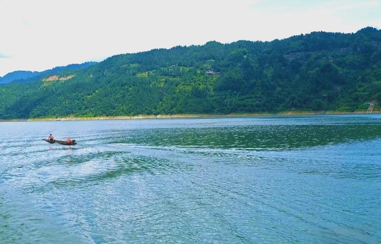 三板溪水库今昔对比：水生态变好，昔日网箱养鱼影响环境